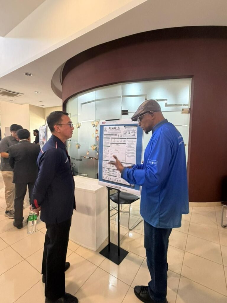 Dr Lukman Raimi flanked by the vice chancellor of UBD at the Industry Engagement and Enterprise Development (IEED), InnovFest 2026: Universiti Brunei Darussalam 